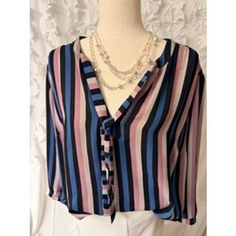 Torrid Pink and‎ Blue Striped Tie Neck Blouse Size 1 - 14/16